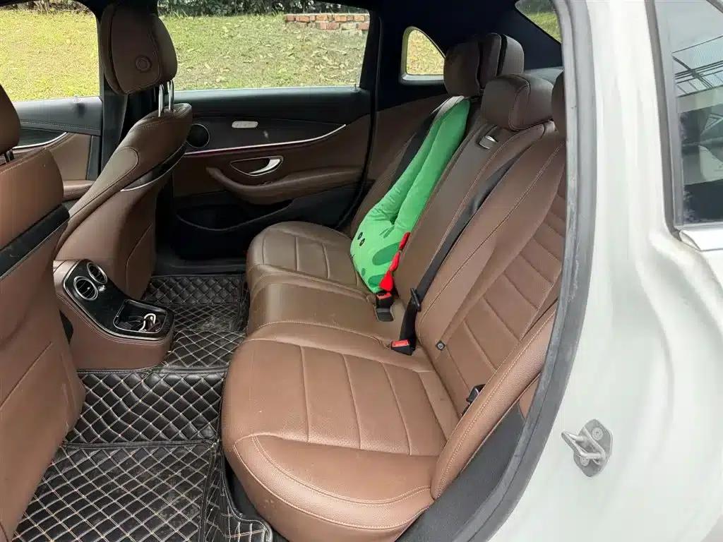 Mercedes-Benz E-Class 2022 E 300 L Sport Style — миниатюра 10