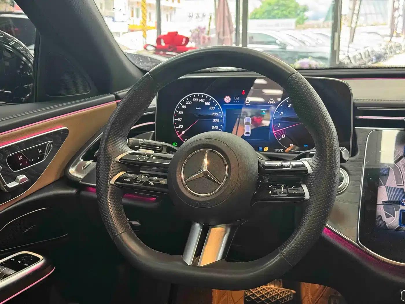 2024 Mercedes-Benz E-Class E 300 L Sporty — миниатюра 5