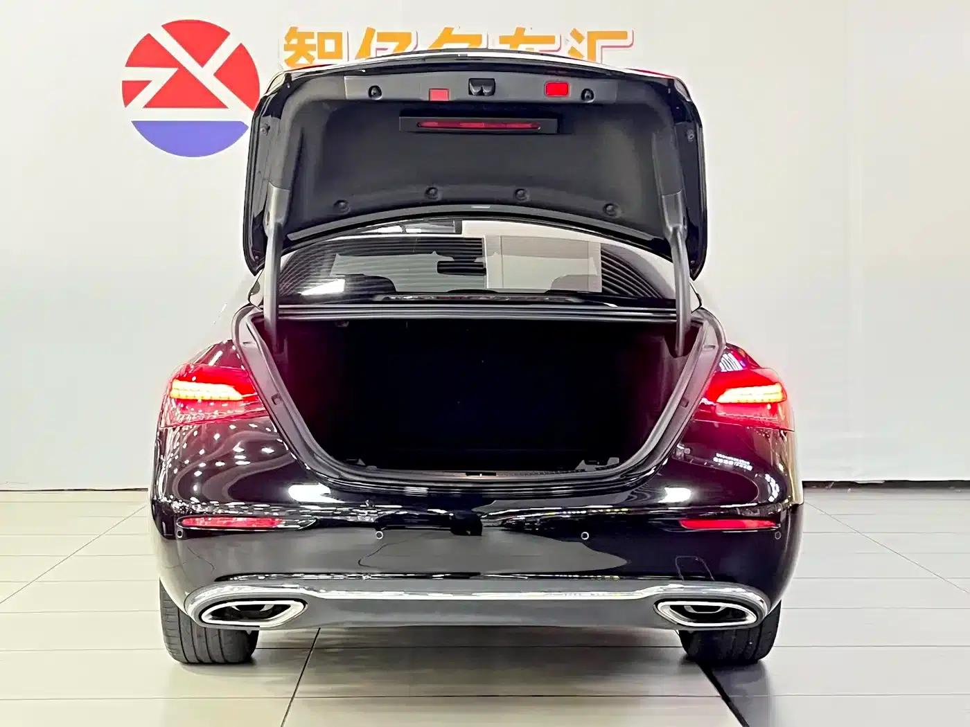 Mercedes-Benz E-Class 2022 Facelift III E 300 L Luxury — миниатюра 11