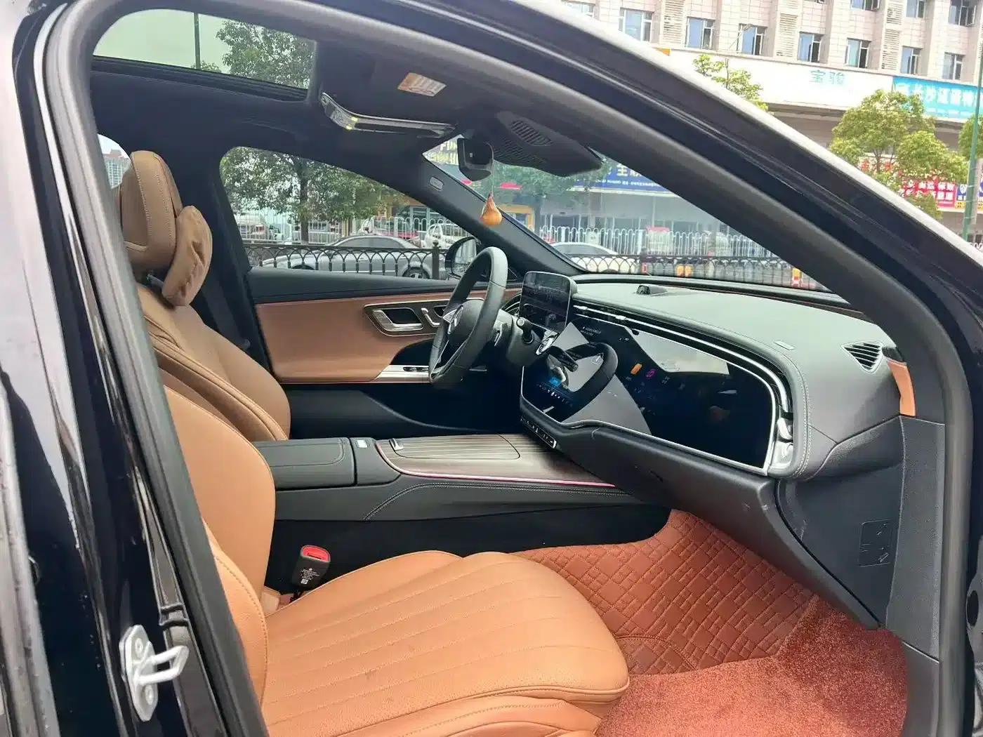 2025 Mercedes-Benz E-Class E 300 L Luxury — миниатюра 6
