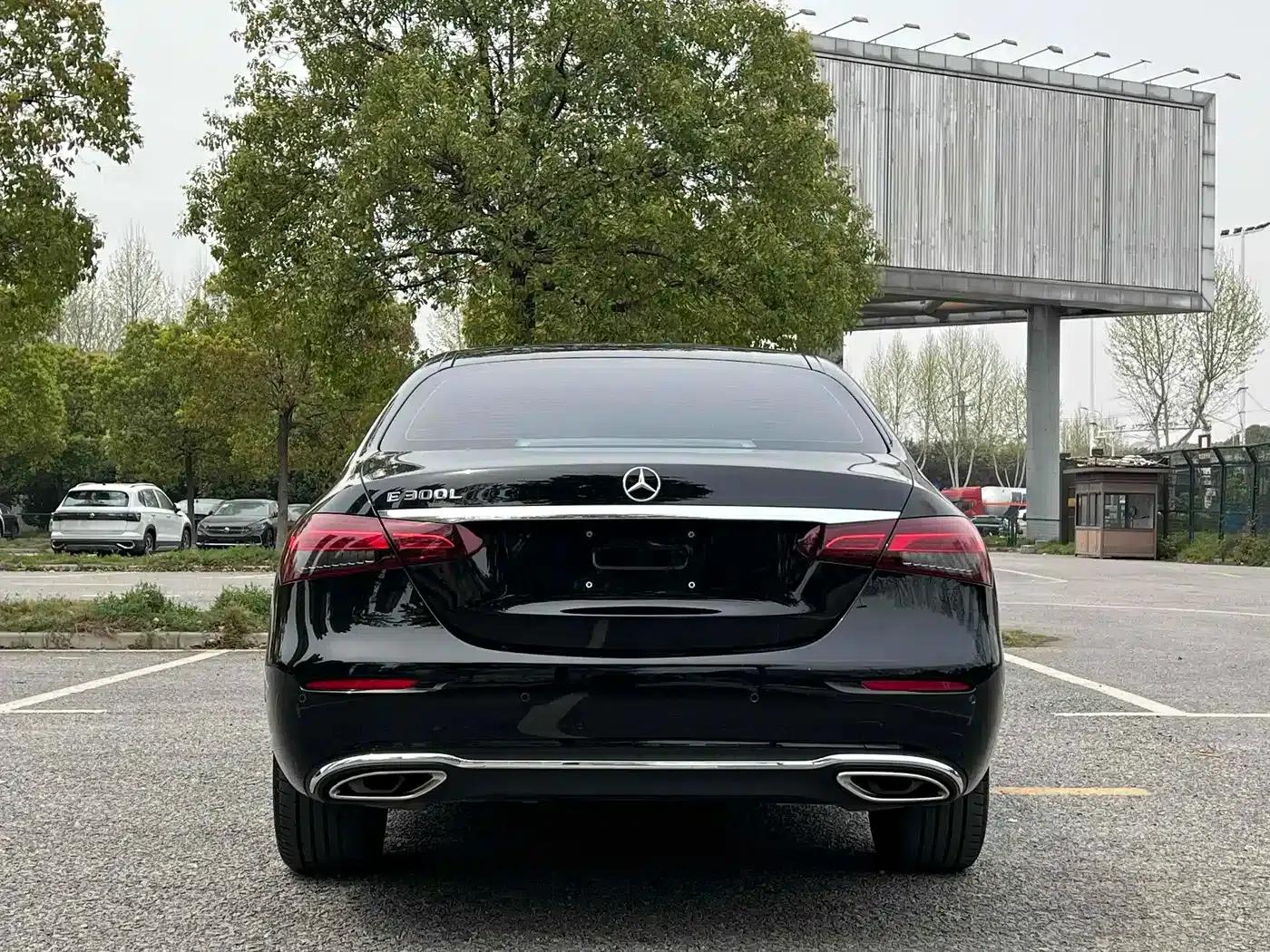 Mercedes-Benz E-Class 2023 E 300 L Fashion Edition — миниатюра 17