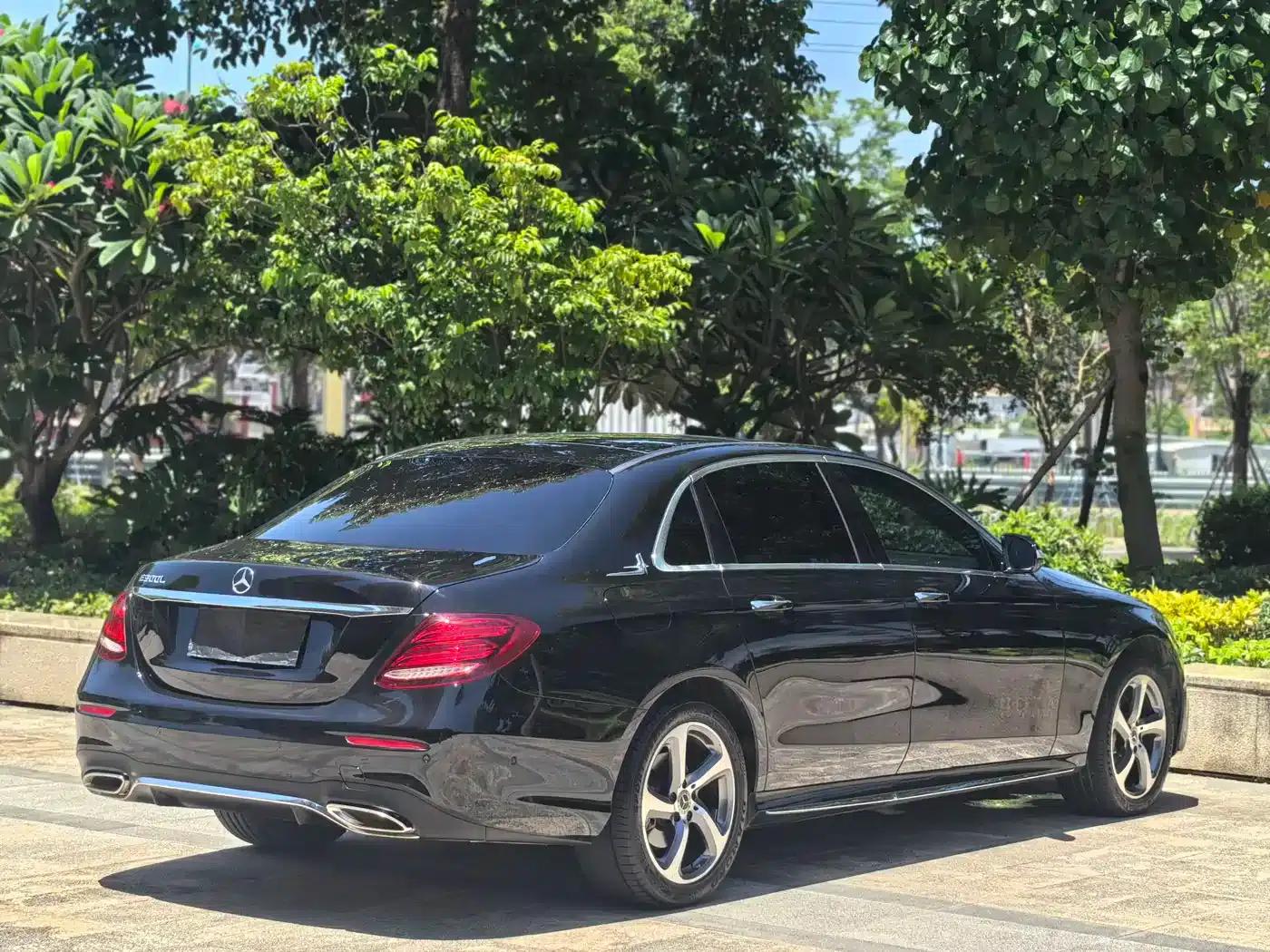 Mercedes-Benz E-Class 2019 Facelift E 300 L Sport Style — миниатюра 10