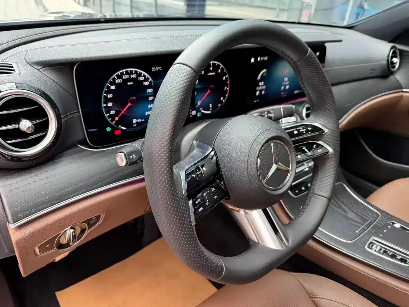 Mercedes-Benz E-Class 2023 E 300 L Fashion Edition — миниатюра 21