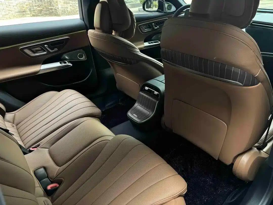 2025 Mercedes-Benz E-Class E 300 L Luxury — миниатюра 6
