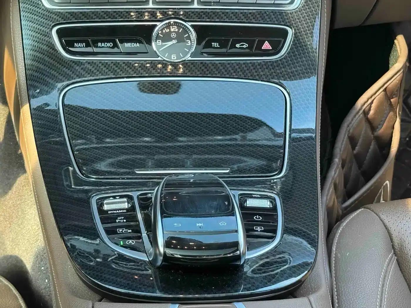 2017 Mercedes-Benz E-Class E 300 L Luxury — миниатюра 11