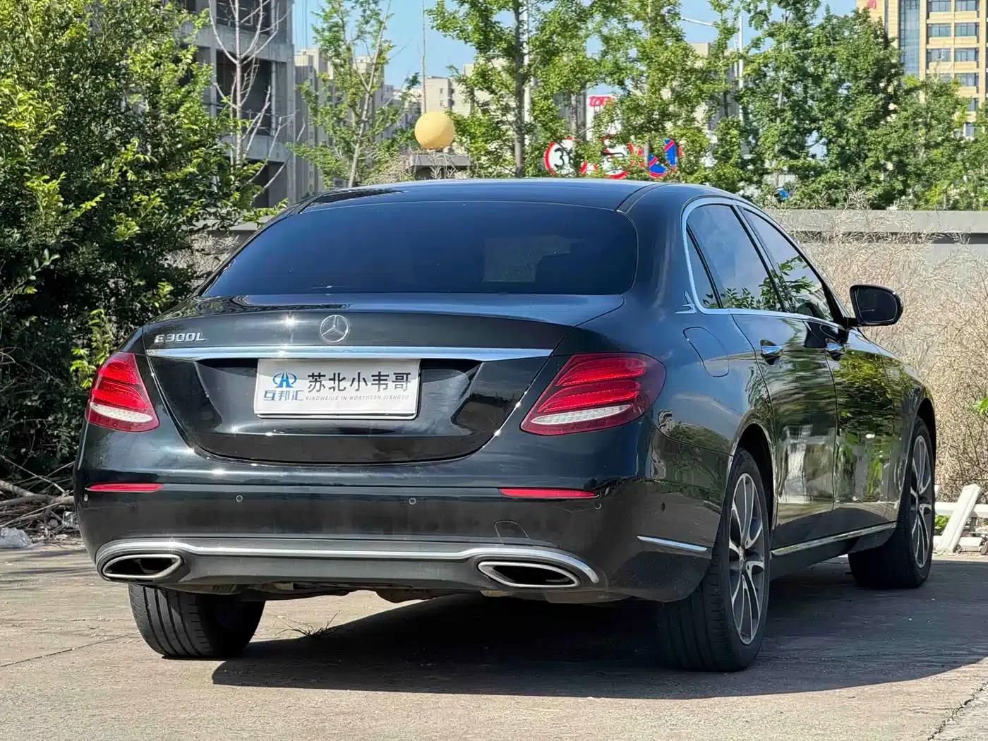 2017 Mercedes-Benz E-Class E 300 L Luxury — миниатюра 4