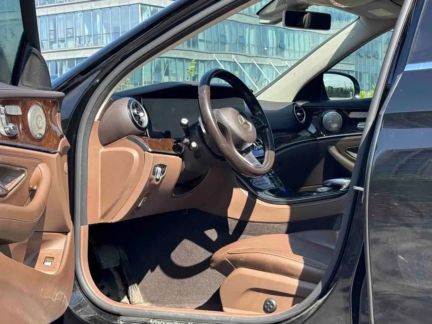 2017 Mercedes-Benz E-Class E 300 L Luxury — миниатюра 7