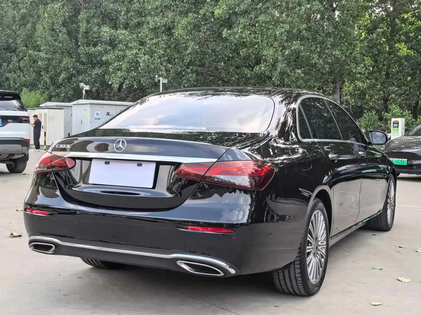 Mercedes-Benz E-Class 2023 Facelift E 300 L Fashion Model — миниатюра 15