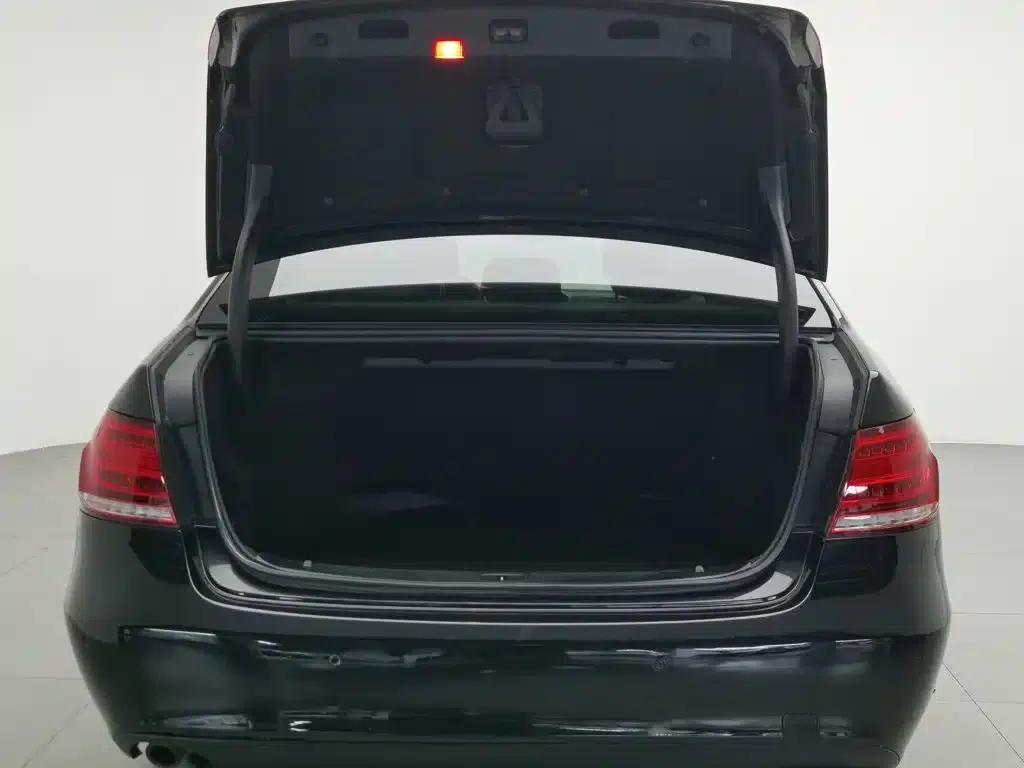 2014 Mercedes-Benz E-Class E 260 L Sport — миниатюра 16