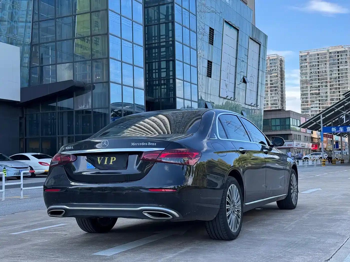Mercedes-Benz E-Class 2023 Facelift E 300 L Fashion Model — миниатюра 9