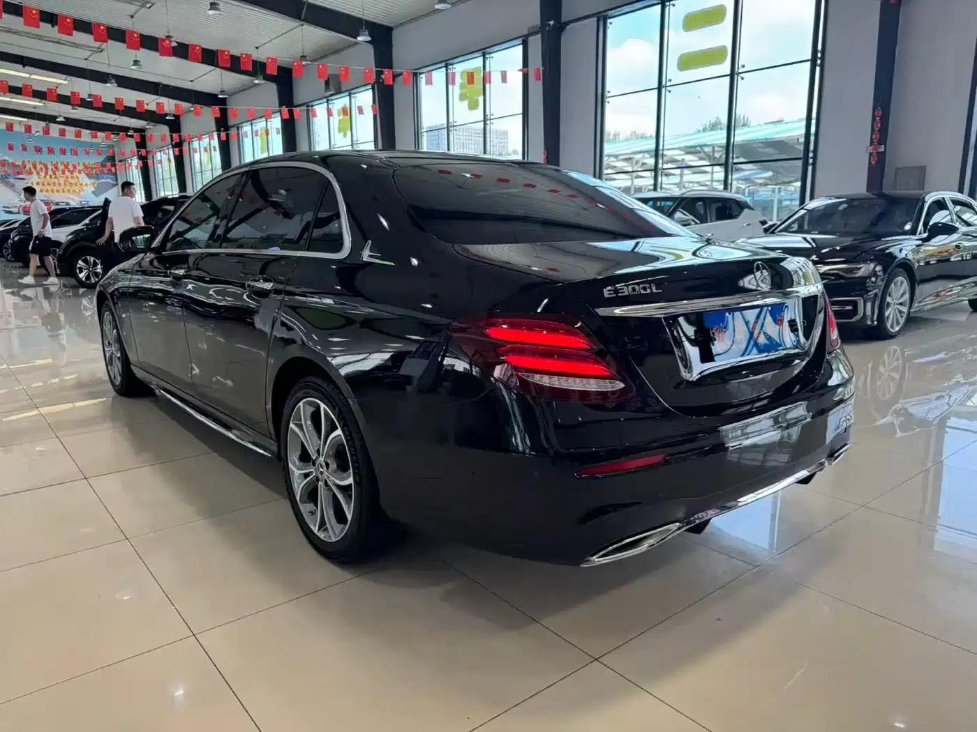 Mercedes-Benz E-Class 2020 E 300 L Sport Luxury — миниатюра 13
