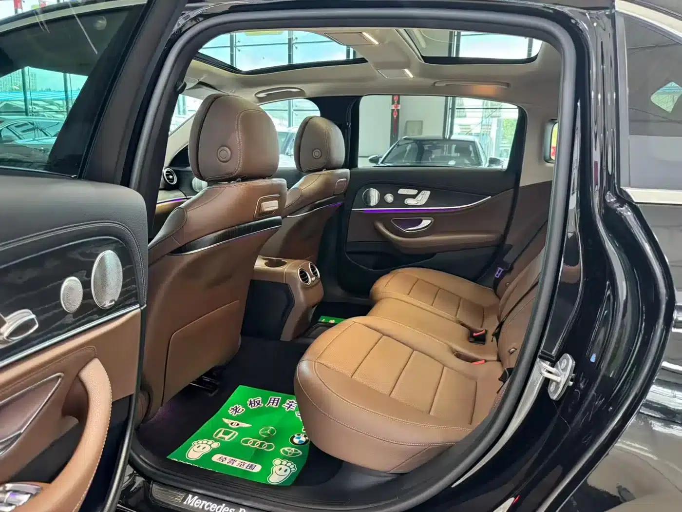 Mercedes-Benz E-Class 2020 E 300 L Sport Luxury — миниатюра 10