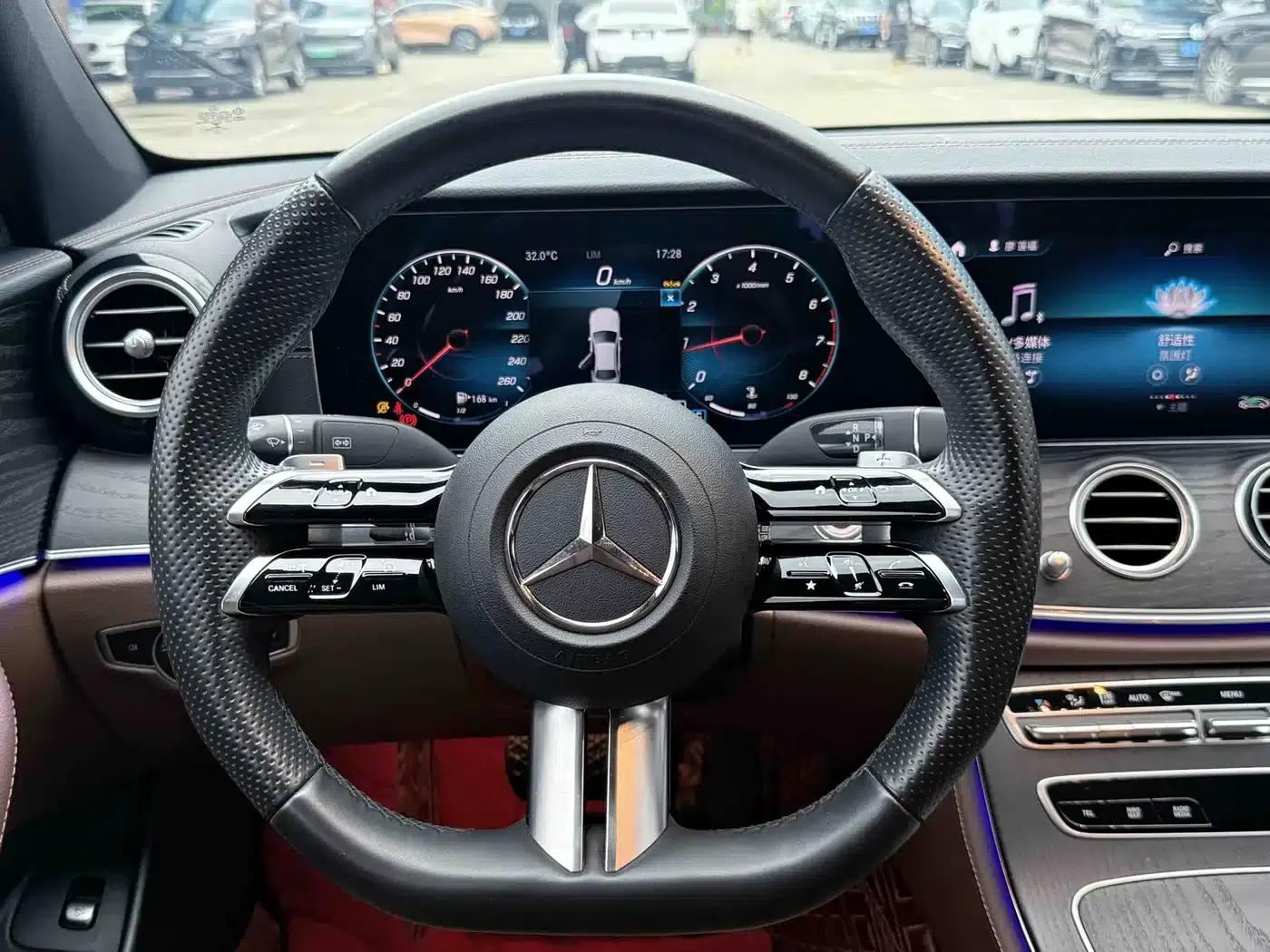 Mercedes-Benz E-Class 2022 E 300 L Sport Luxury — миниатюра 5