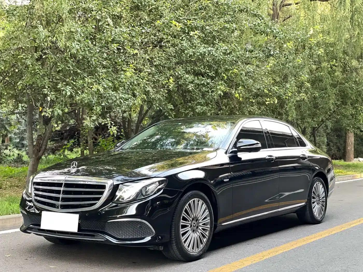 Mercedes-Benz E-Class 2020 Facelift E 300 L Fashion Model — миниатюра 1