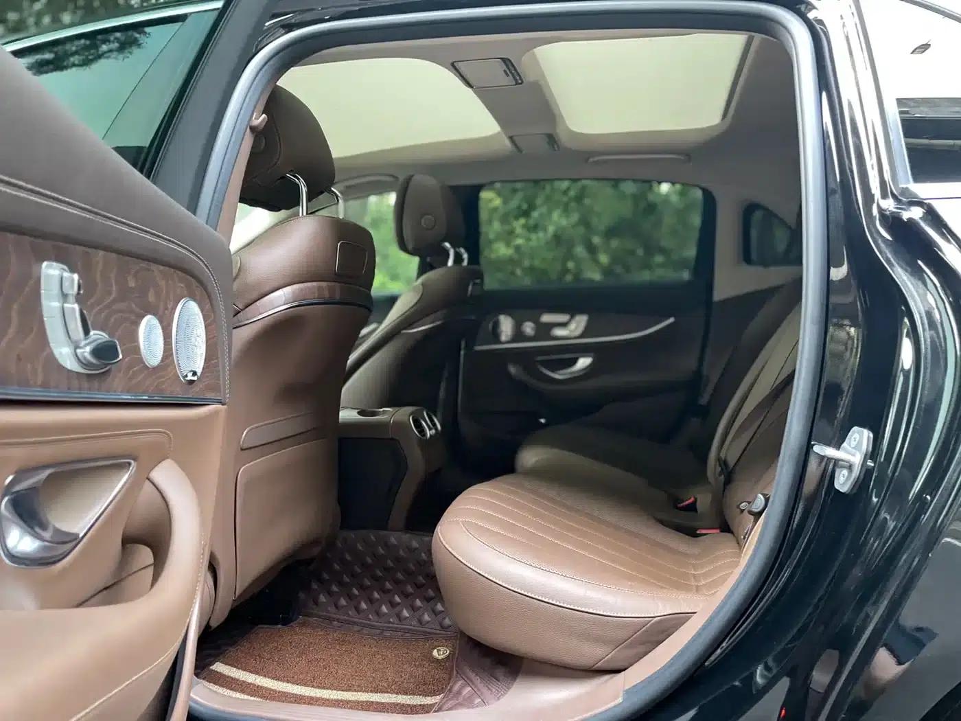 Mercedes-Benz E-Class 2020 Facelift E 300 L Fashion Model — миниатюра 17