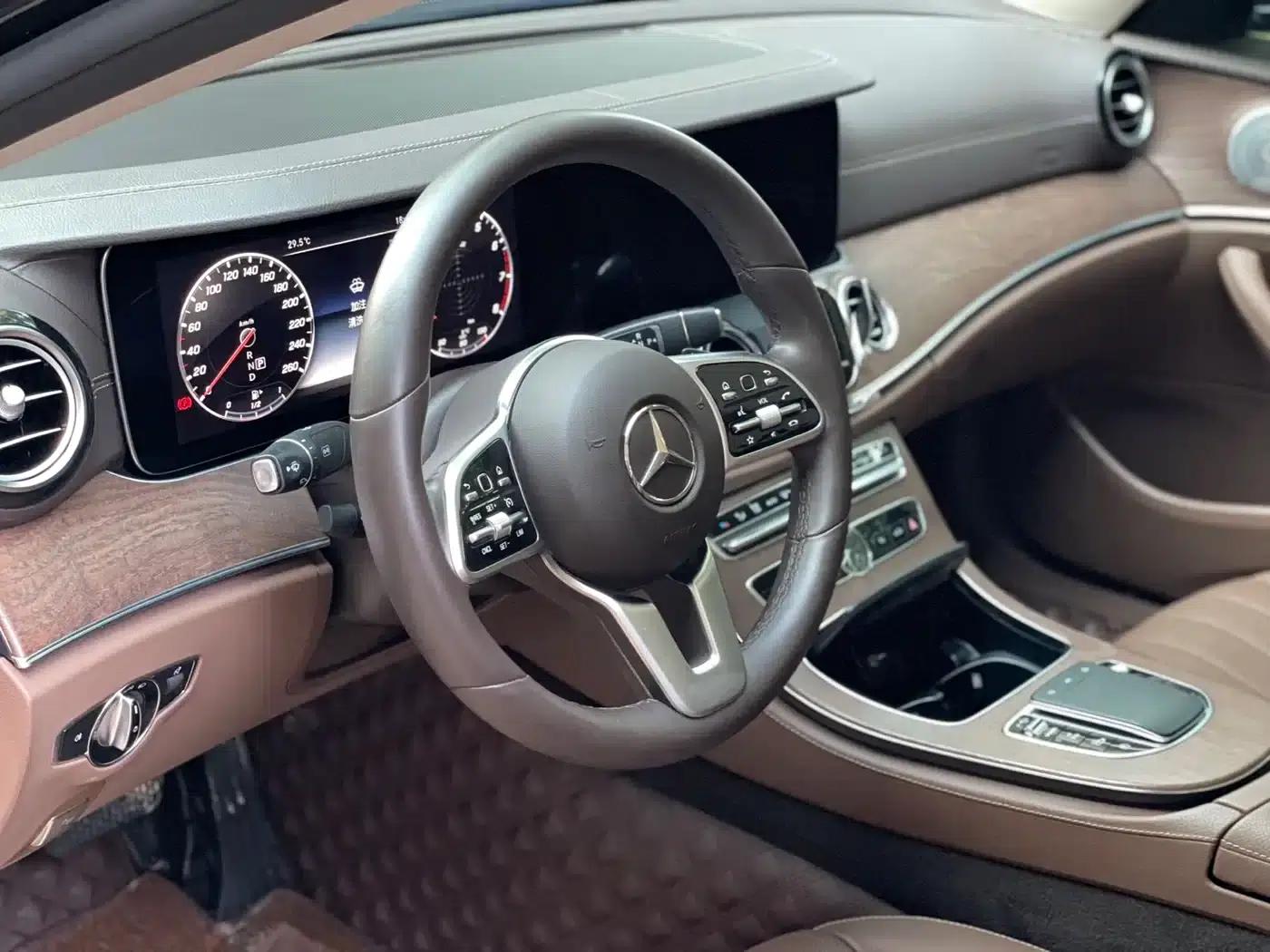 Mercedes-Benz E-Class 2020 Facelift E 300 L Fashion Model — миниатюра 20