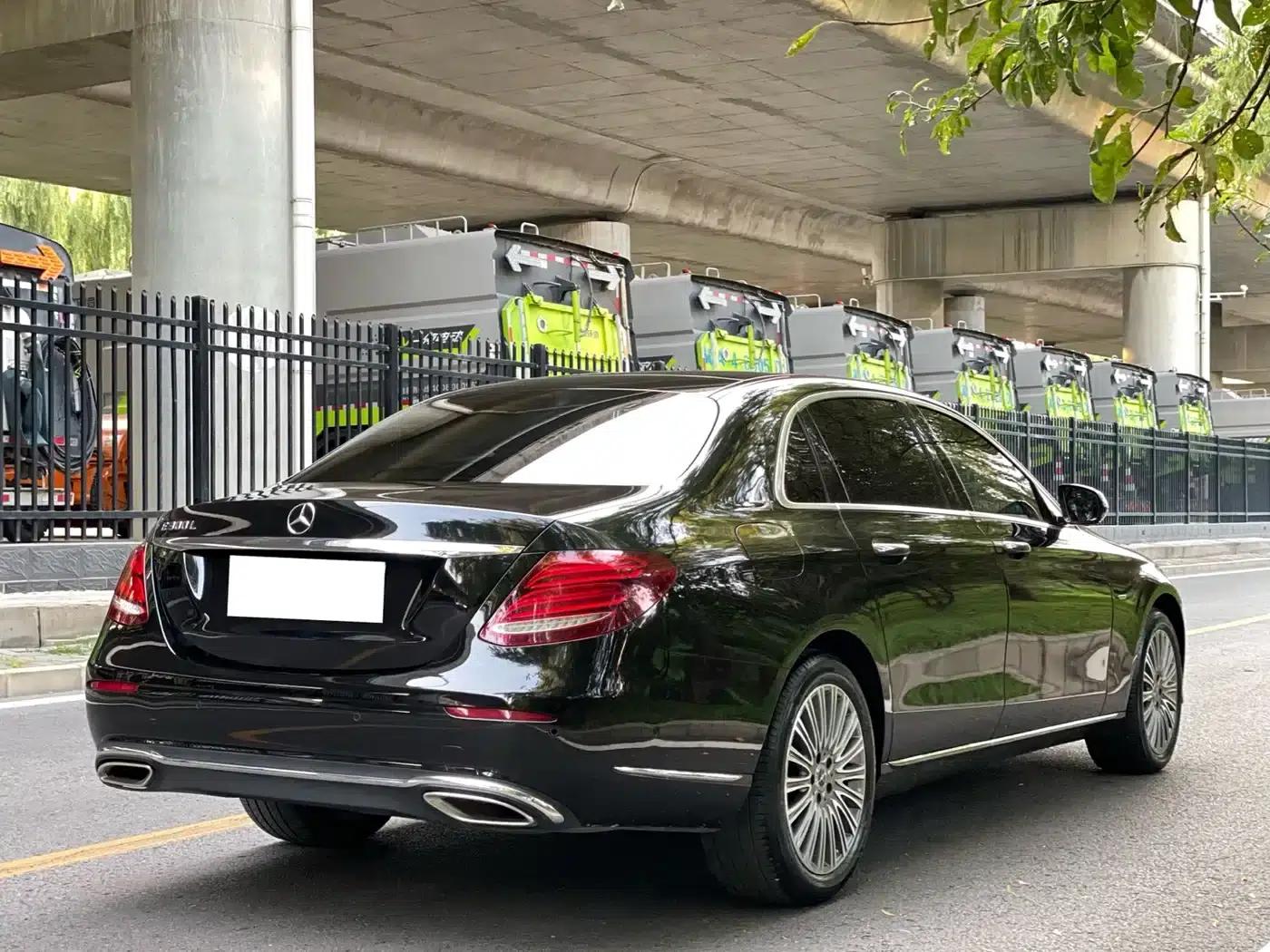 Mercedes-Benz E-Class 2020 Facelift E 300 L Fashion Model — миниатюра 4