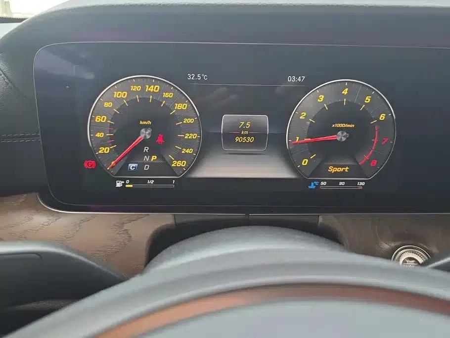 2017 Mercedes-Benz E-Class E 200 L 4MATIC — миниатюра 14