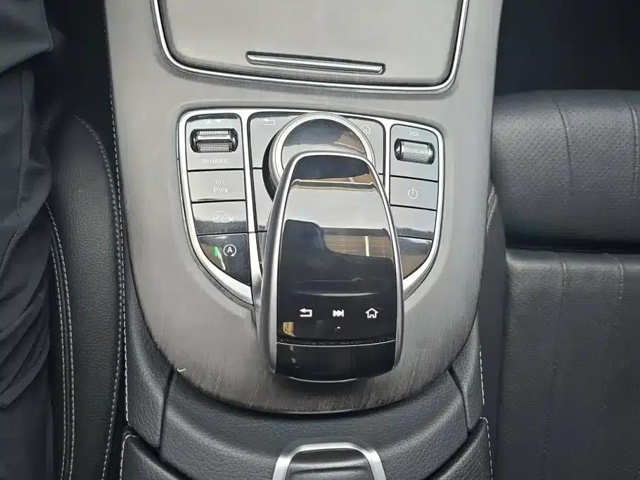2017 Mercedes-Benz E-Class E 200 L 4MATIC — миниатюра 16