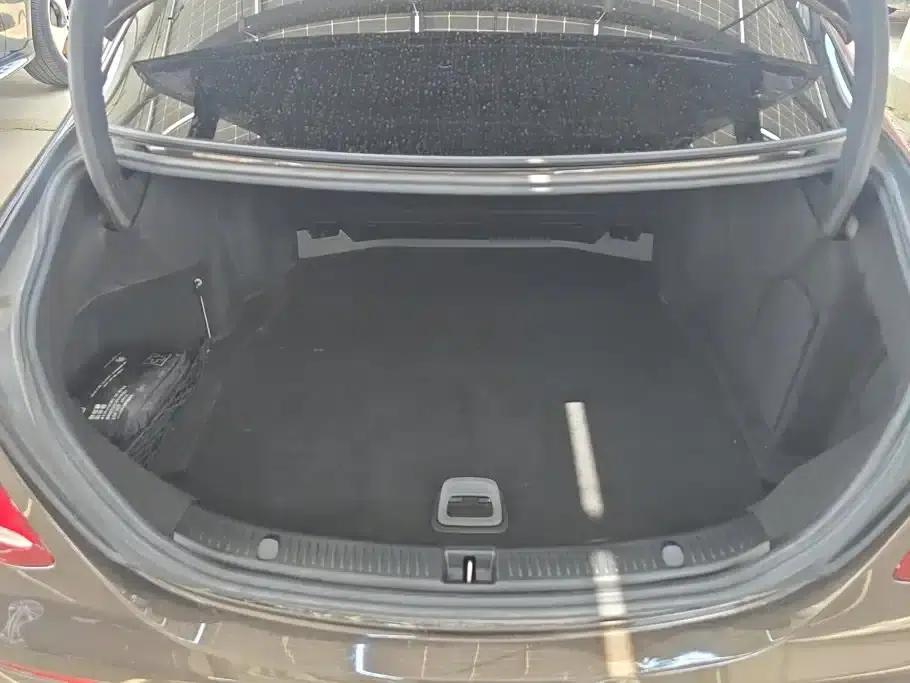 2017 Mercedes-Benz E-Class E 200 L 4MATIC — миниатюра 4