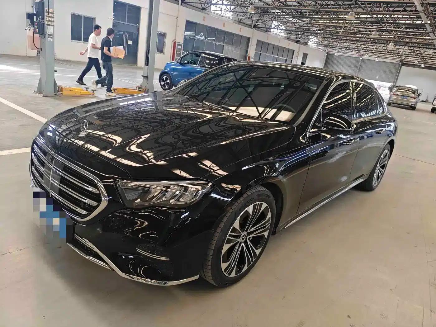 2025 Mercedes-Benz E-Class E 300 L Luxury — миниатюра 1