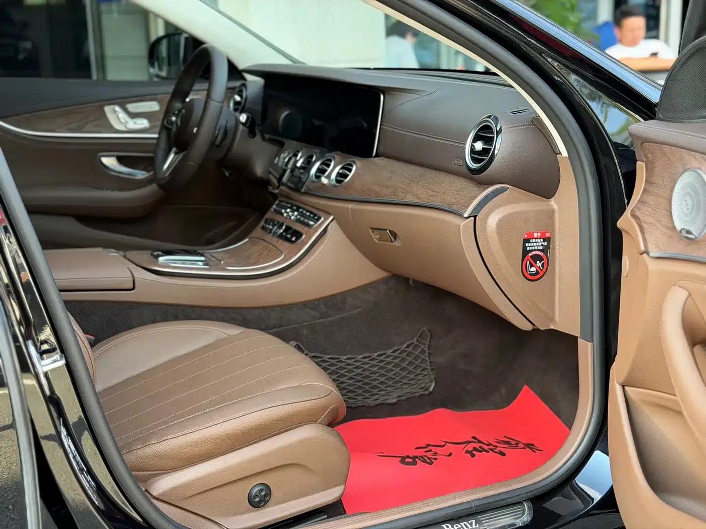 Mercedes-Benz E-Class 2019 Facelift E 300 L Luxury — миниатюра 16