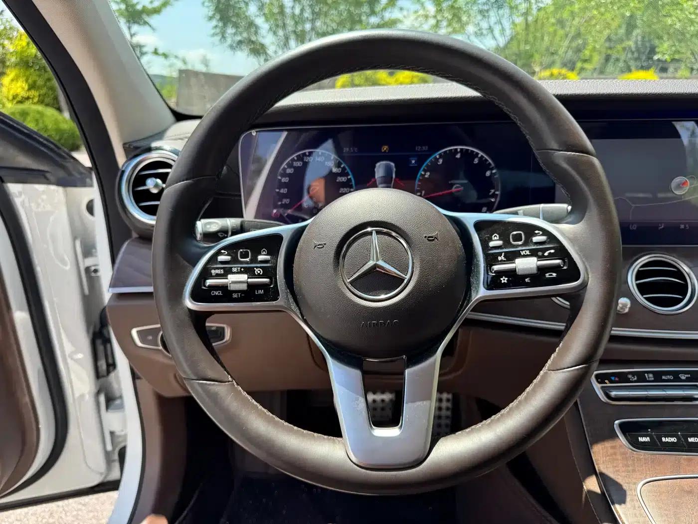 2019 Mercedes-Benz E-Class E 200 L — миниатюра 14