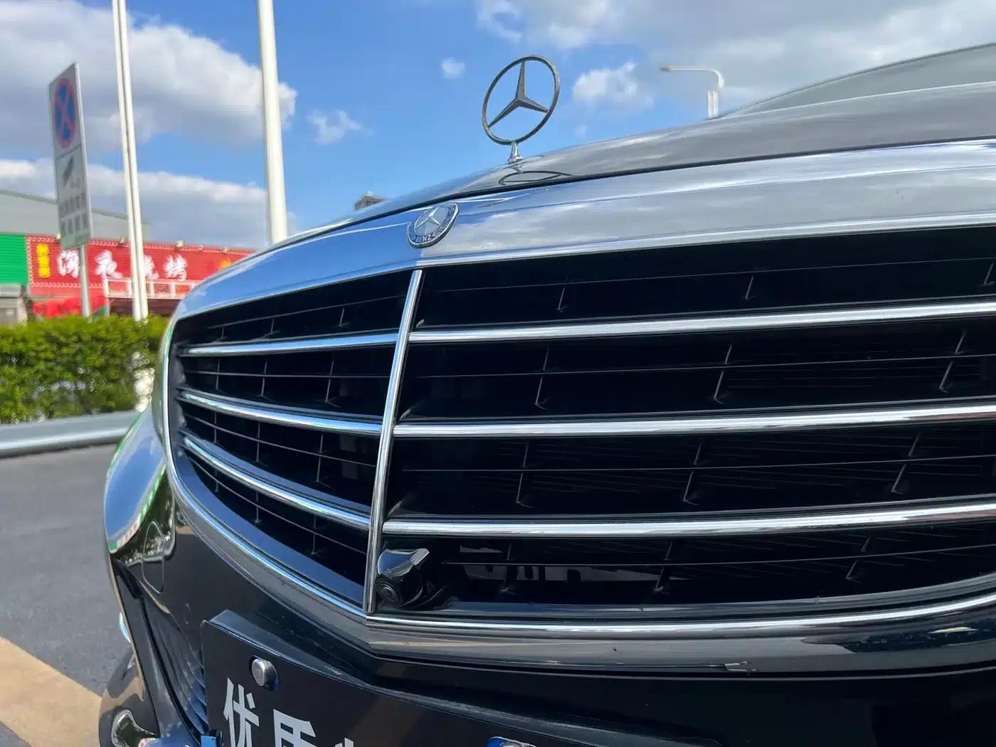 2015 Mercedes-Benz E-Class E 260 L — миниатюра 15
