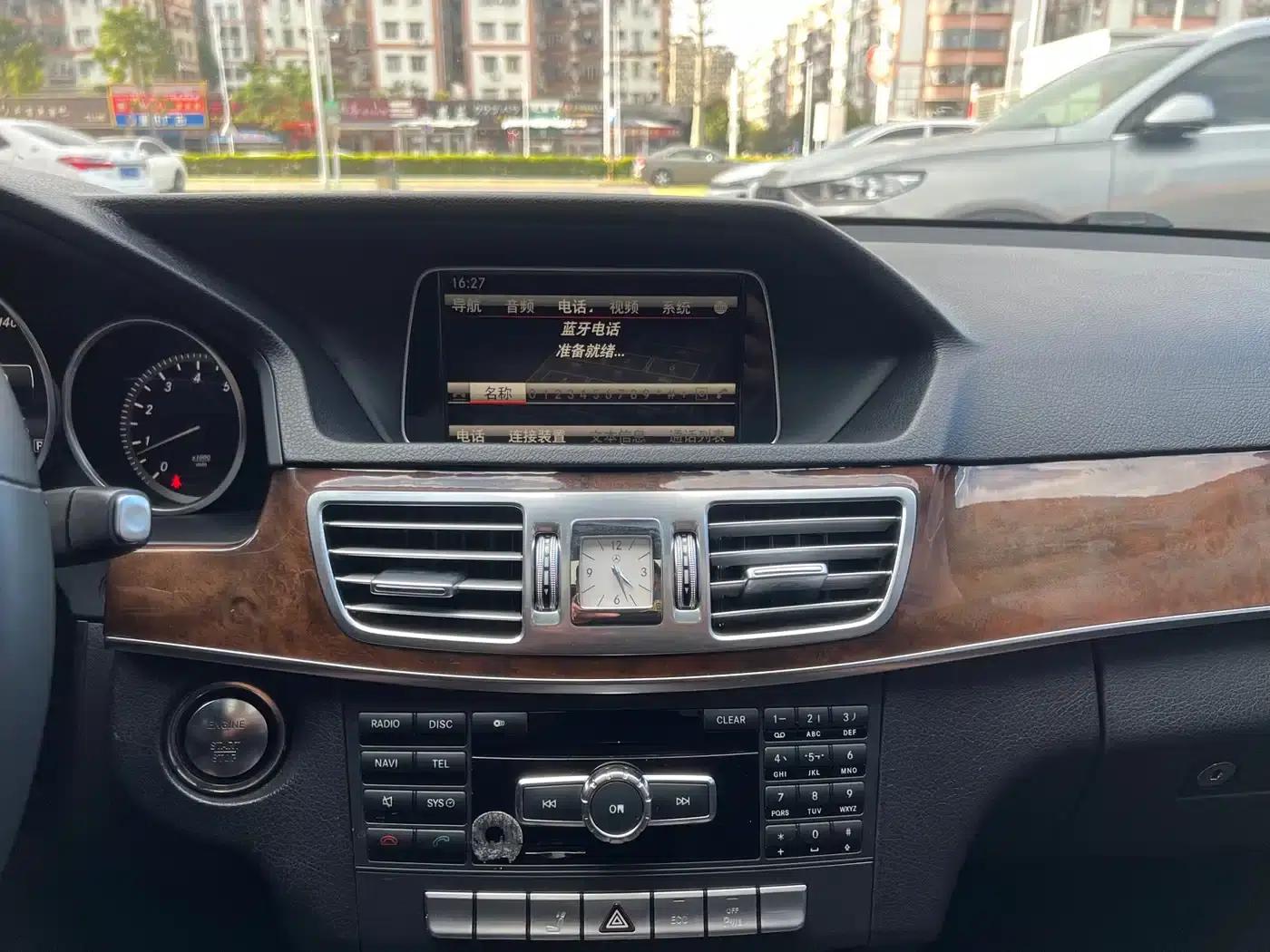 2015 Mercedes-Benz E-Class E 260 L — миниатюра 19