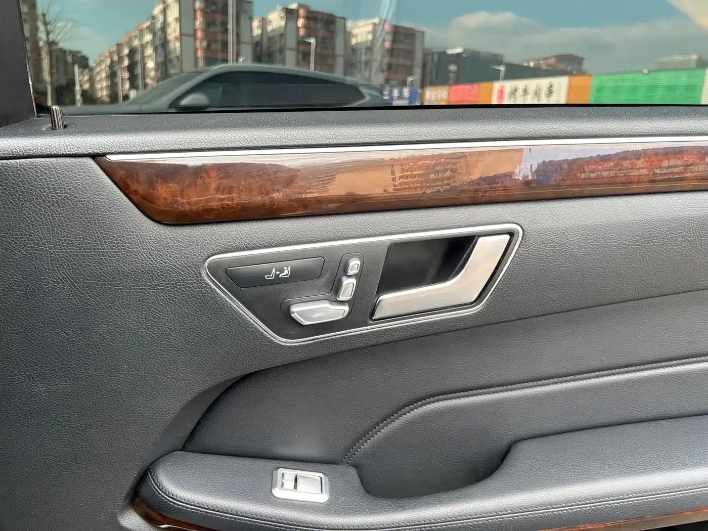 2015 Mercedes-Benz E-Class E 260 L — миниатюра 25