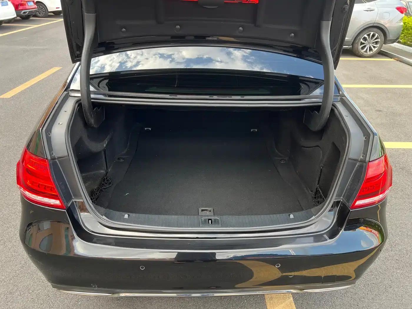 2015 Mercedes-Benz E-Class E 260 L — миниатюра 27