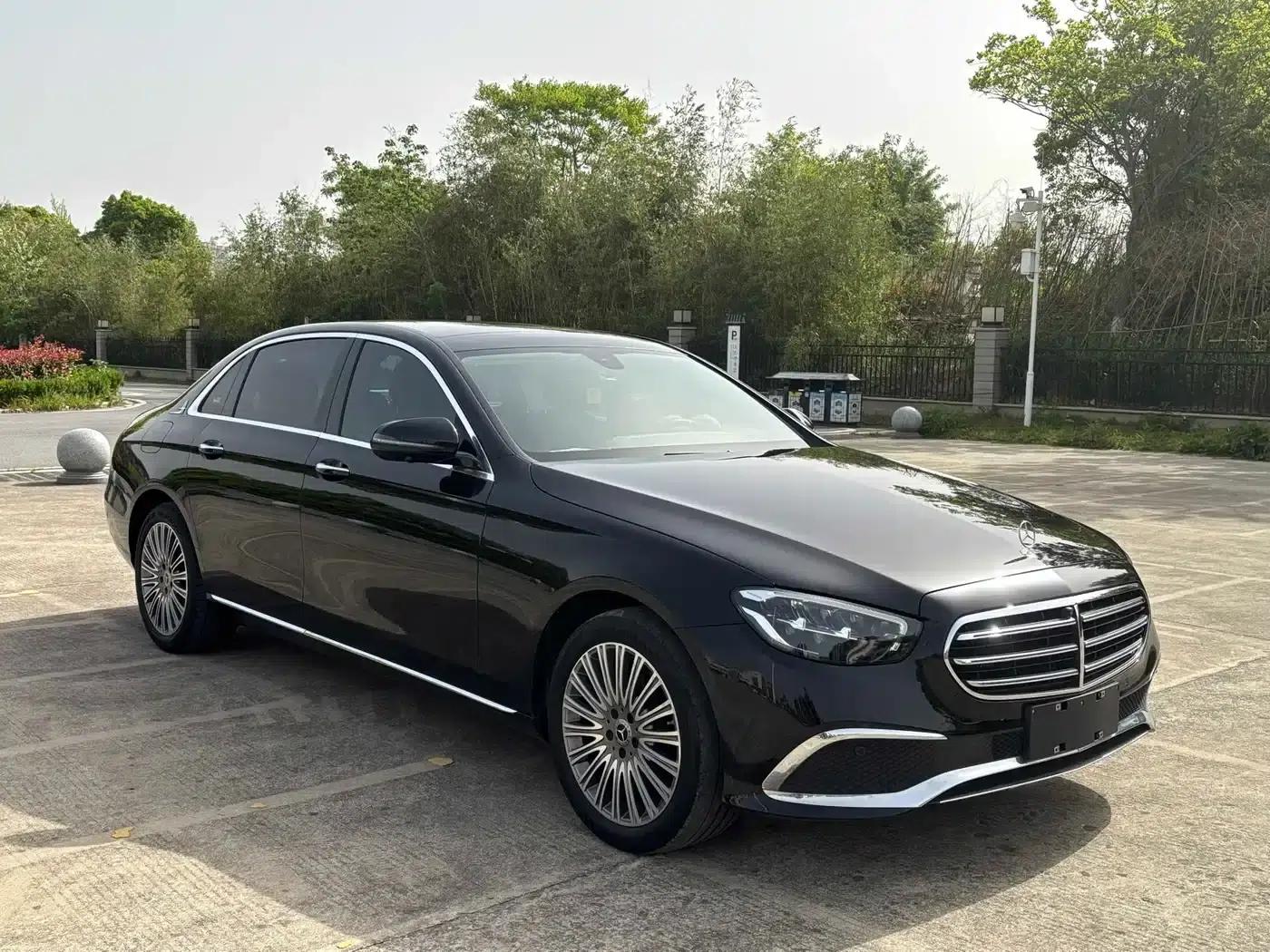 2022 Mercedes-Benz E-Class E 300 L Luxury — миниатюра 3