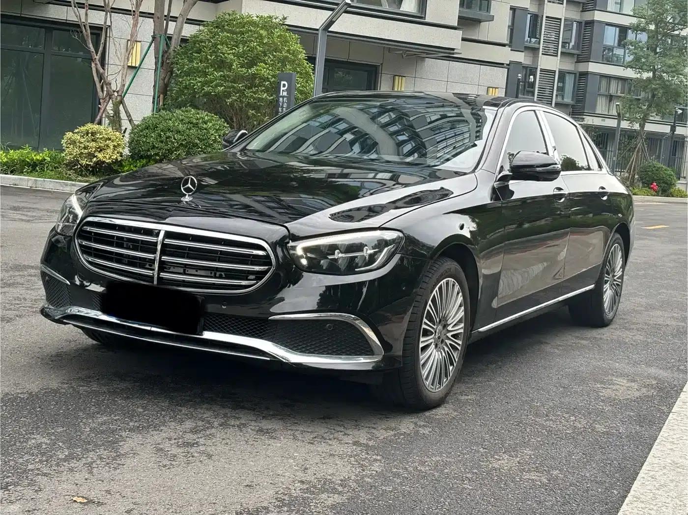 Mercedes-Benz E-Class 2022 E 300 L Fashion Edition — миниатюра 1