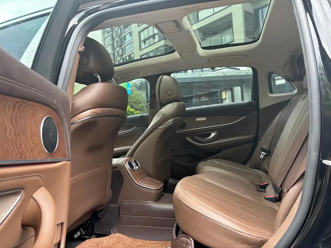 Mercedes-Benz E-Class 2022 E 300 L Fashion Edition — миниатюра 12