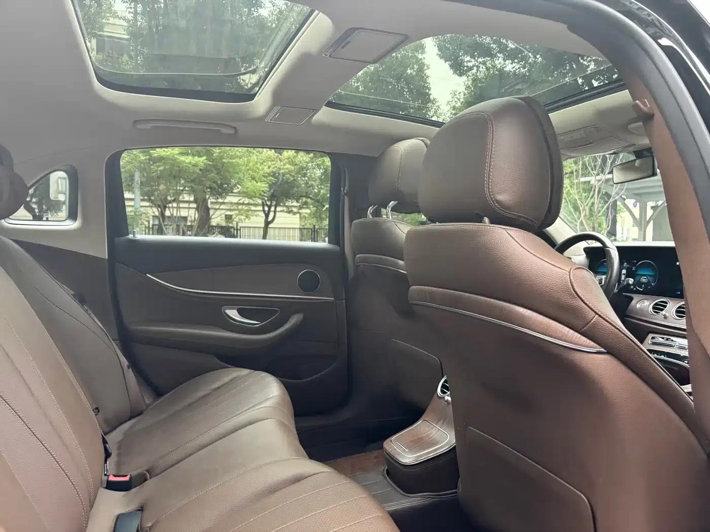 Mercedes-Benz E-Class 2022 E 300 L Fashion Edition — миниатюра 15