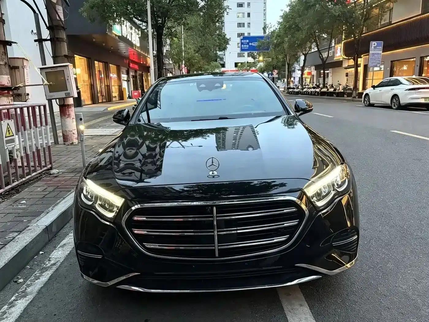 2025 Mercedes-Benz E-Class E 300 L Luxury — миниатюра 2