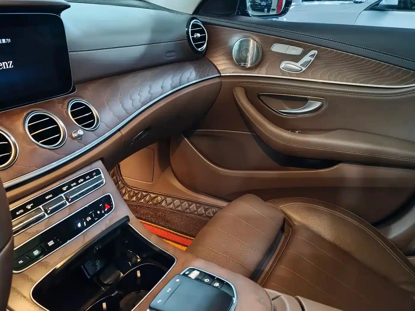 Mercedes-Benz E-Class 2021 E 300 L Fashion Edition — миниатюра 15