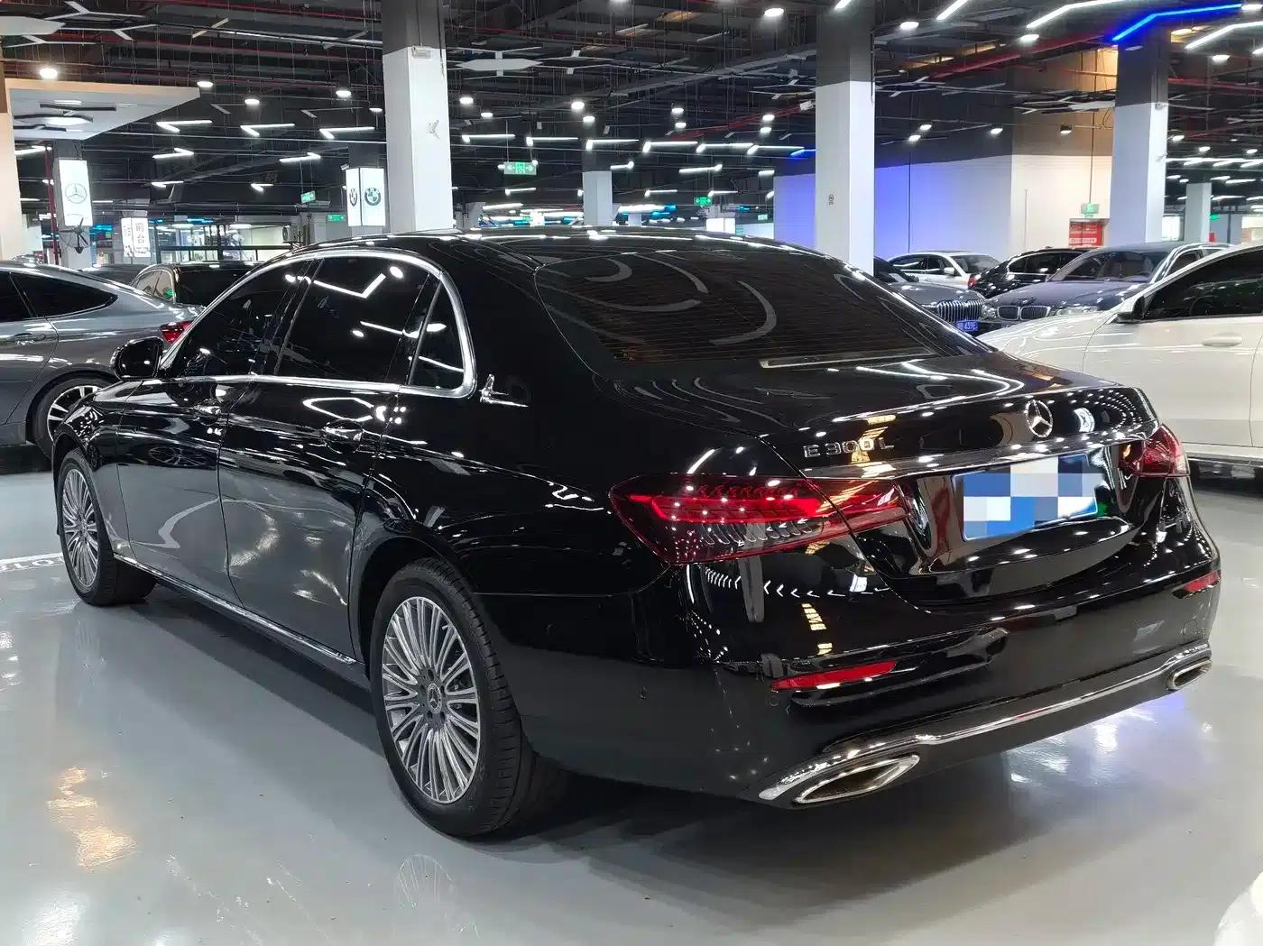 Mercedes-Benz E-Class 2021 E 300 L Fashion Edition — миниатюра 17