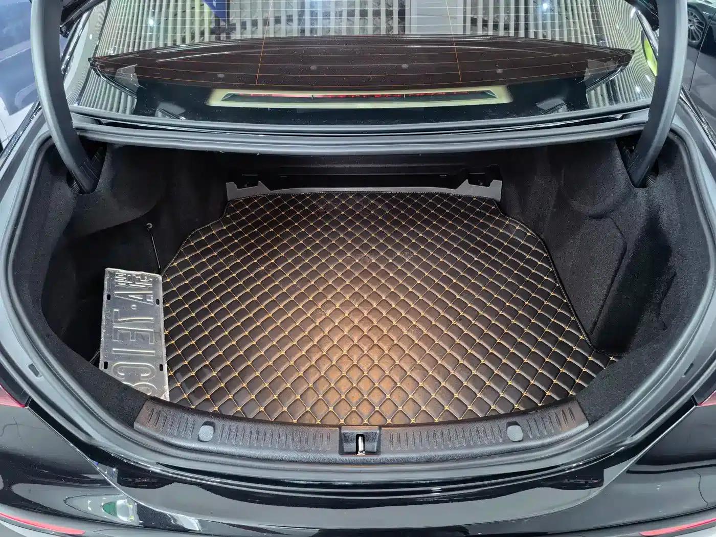 2023 Mercedes-Benz E-Class E 260 L — миниатюра 16