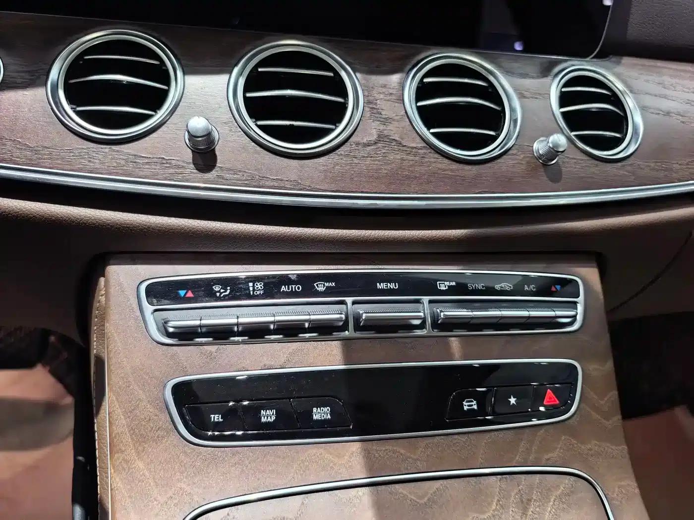 2023 Mercedes-Benz E-Class E 260 L — миниатюра 10