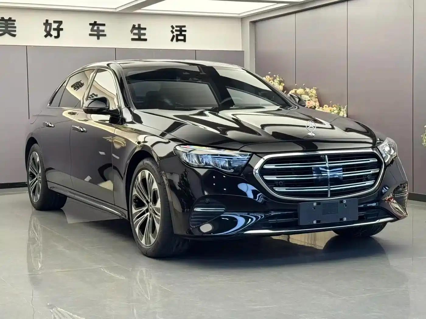 2025 Mercedes-Benz E-Class E 300 L Luxury — миниатюра 3
