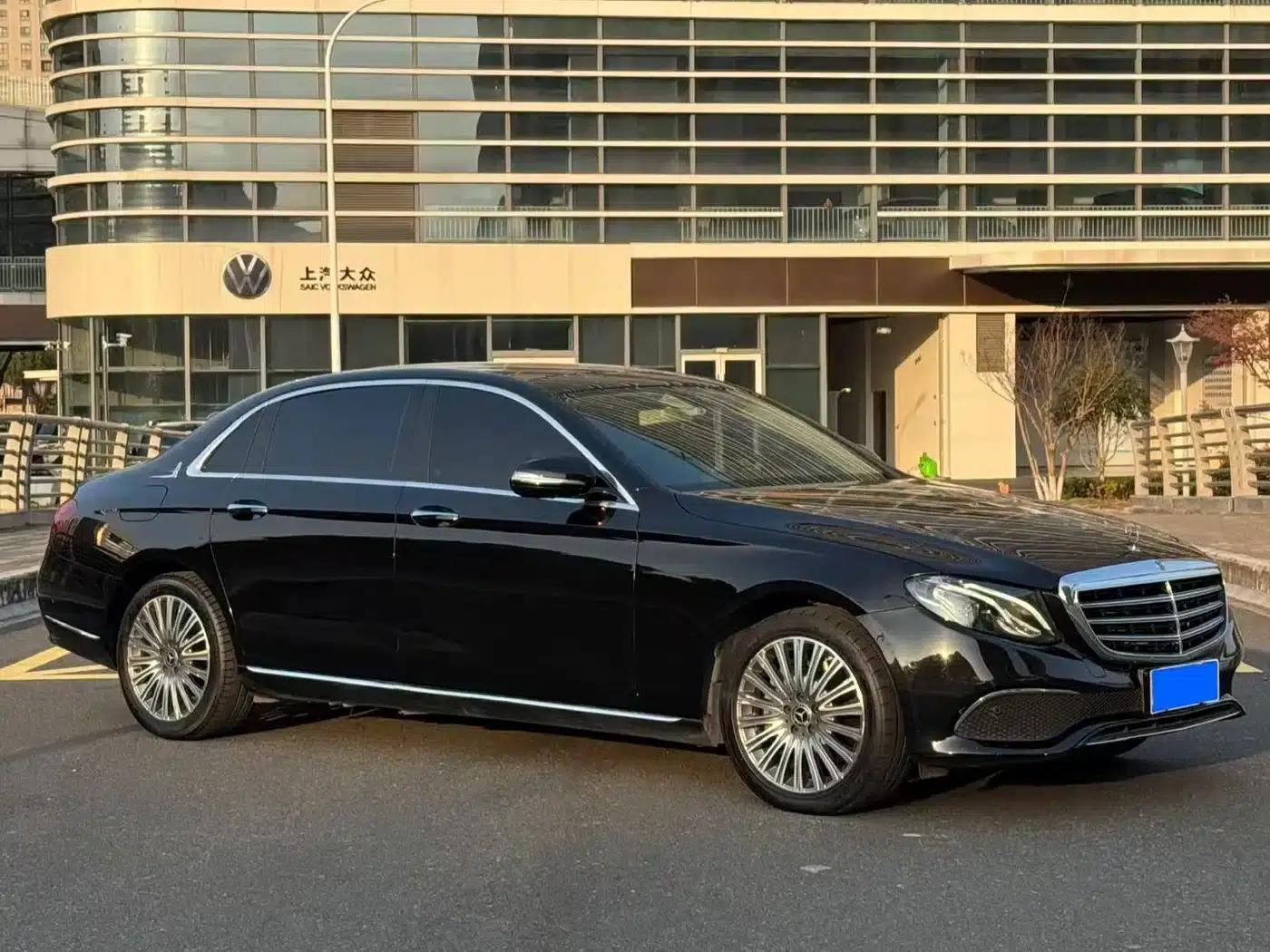 Mercedes-Benz E-Class 2020 E 300 L Luxury — миниатюра 1