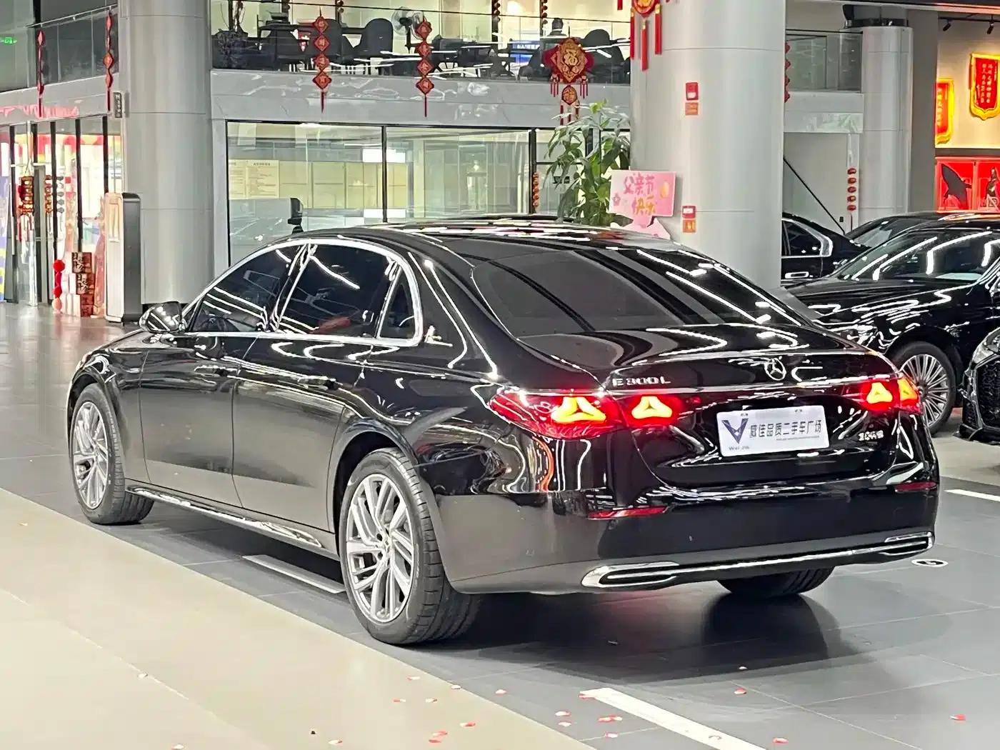Mercedes-Benz E-Class 2024 E 300 L Fashion Edition — миниатюра 9