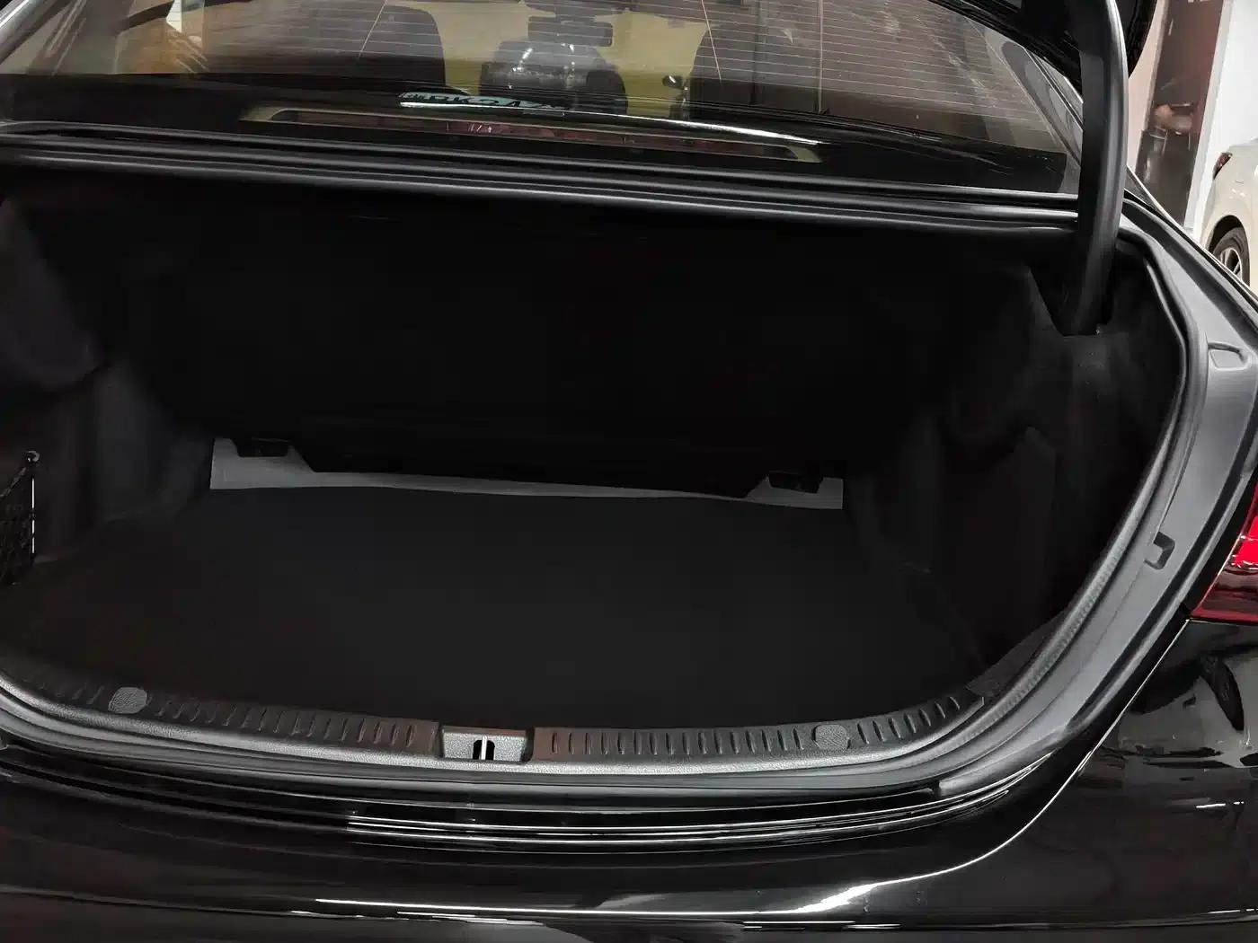 Mercedes-Benz E-Class 2023 E 300 L Fashion Edition — миниатюра 16
