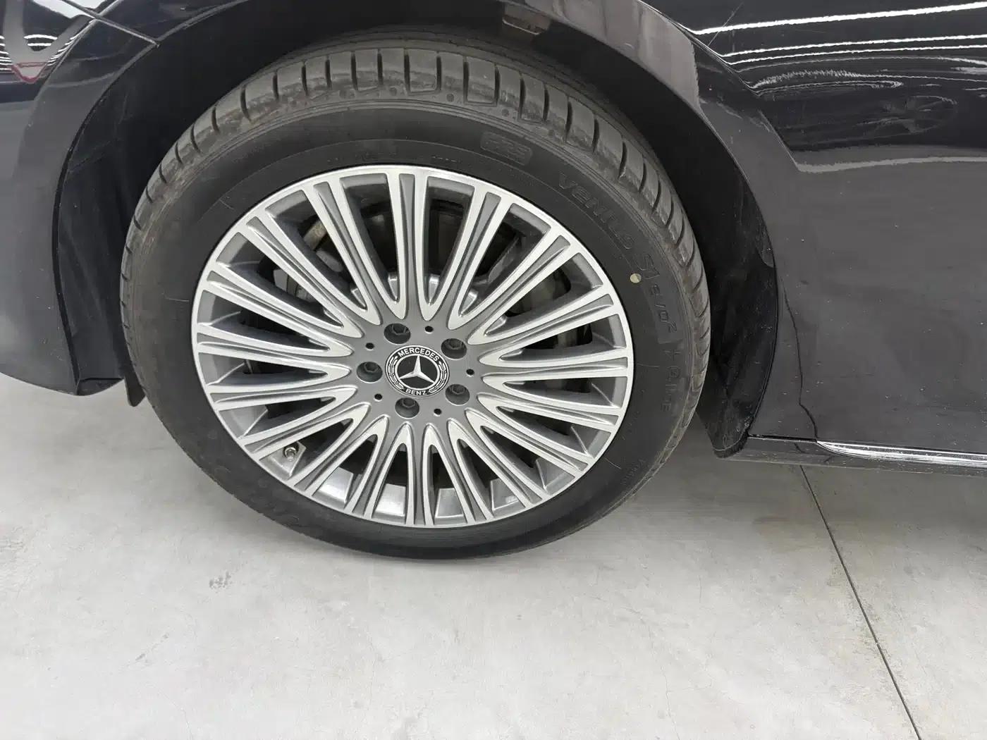 Mercedes-Benz E-Class 2023 E 300 L Fashion Edition — миниатюра 12