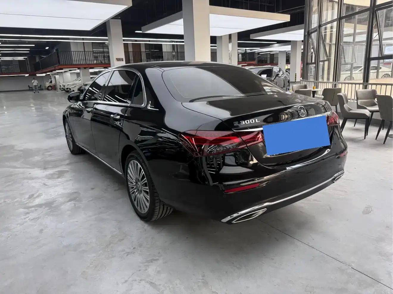 Mercedes-Benz E-Class 2023 E 300 L Fashion Edition — миниатюра 15