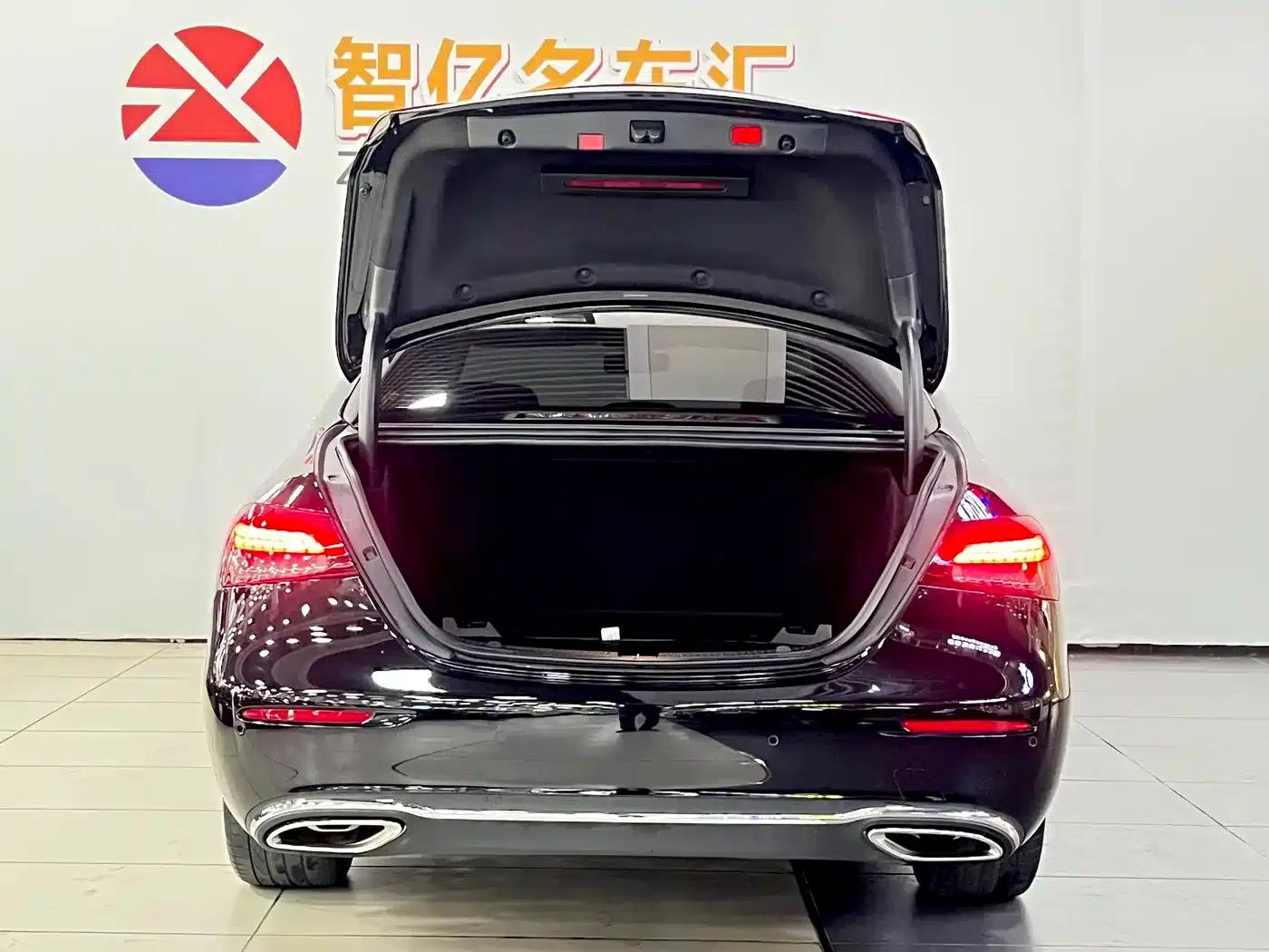Mercedes-Benz E-Class 2022 Facelift III E 300 L Luxury — миниатюра 12