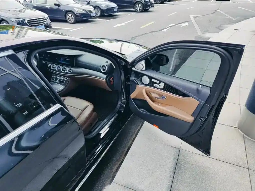 Mercedes-Benz E-Class 2019 E 300 L Sport Luxury — миниатюра 22