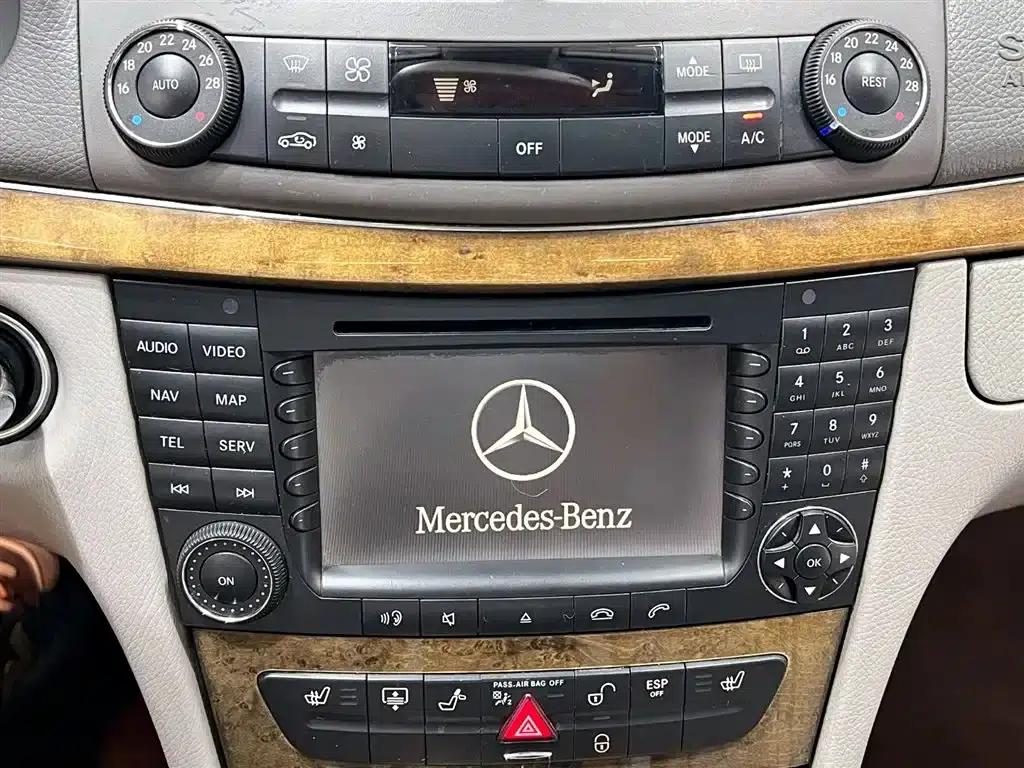 Mercedes-Benz E-Class 2008 E 230 Fashion Edition — миниатюра 8