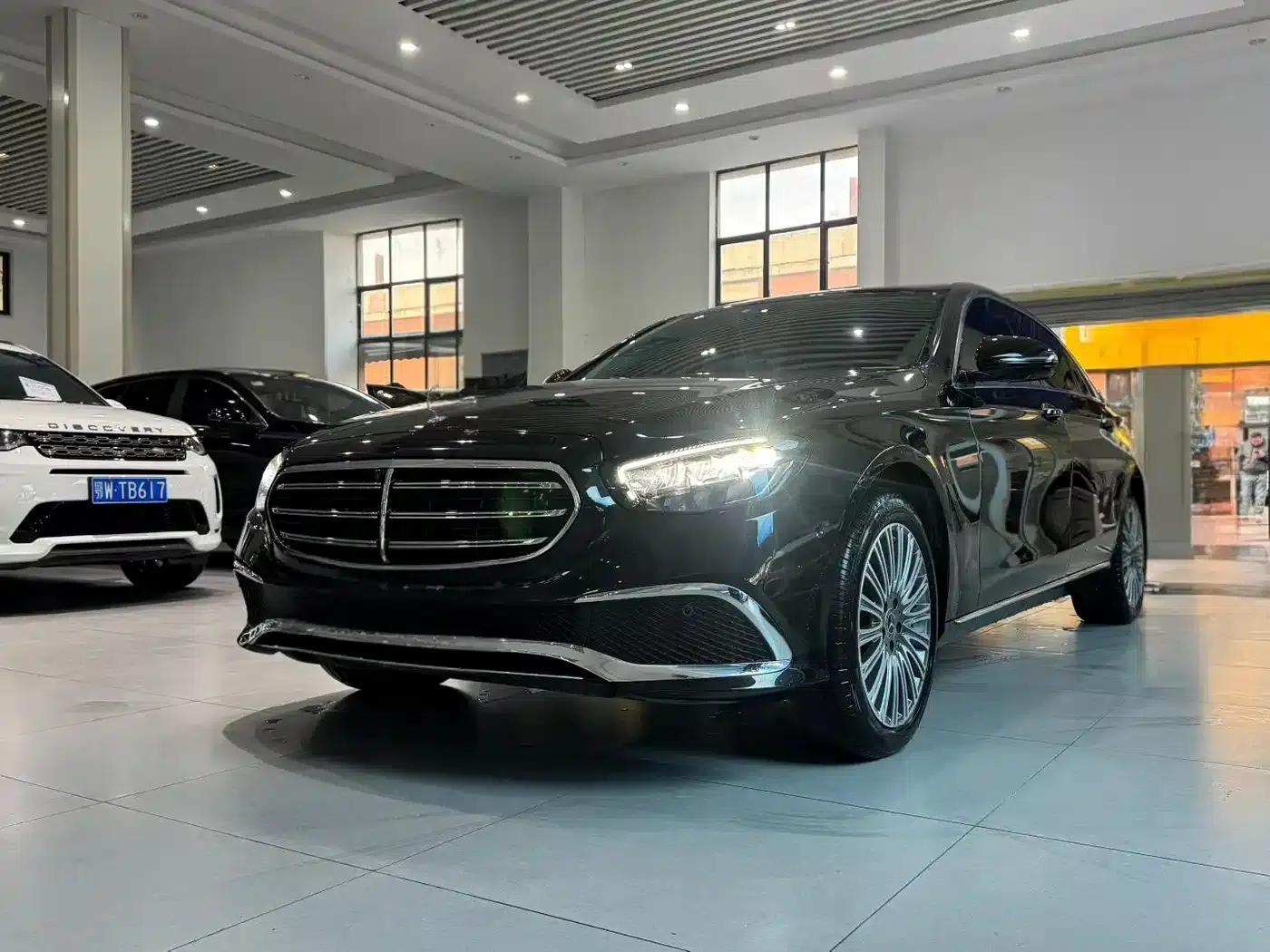 Mercedes-Benz E-Class 2022 E 300 L Sport Luxury — миниатюра 1